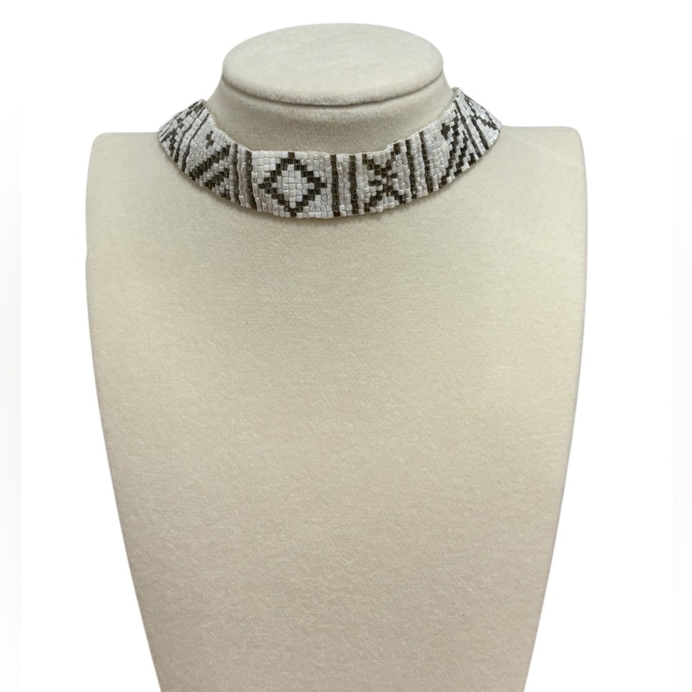 LIGHT WEIGHT BEAUTIFUL CHOKER